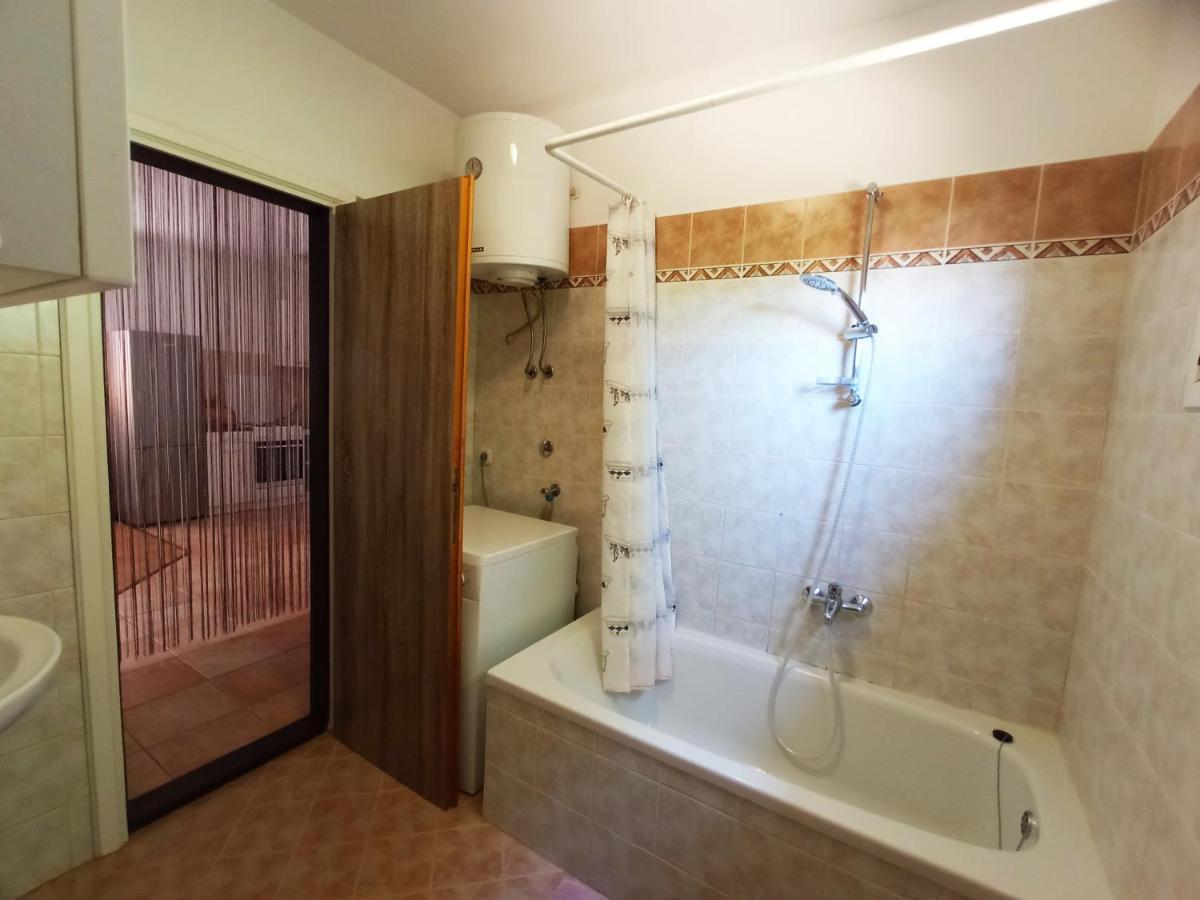 Holiday Home Mirela Šišan Kültér fotó
